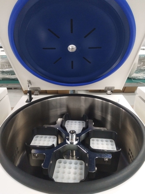 Benchtop grande capacità 3L centrifuga ad alta velocità rotore oscillante polifunzionale per analisi di laboratorio