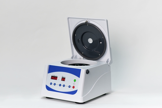 Centrifugatrice a bassa velocità a basso rumore a 4000 giri al minuto 2100xg RCF per applicazioni di laboratorio di routine